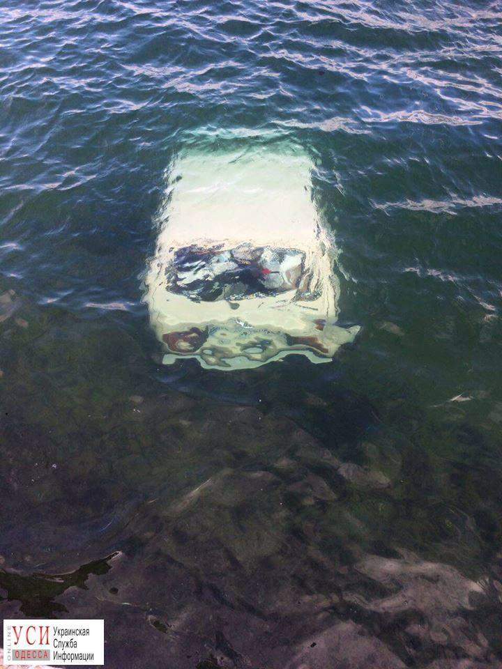 СМИ сообщили детали гибели мужчины в затонувшем автомобиле в Одессе