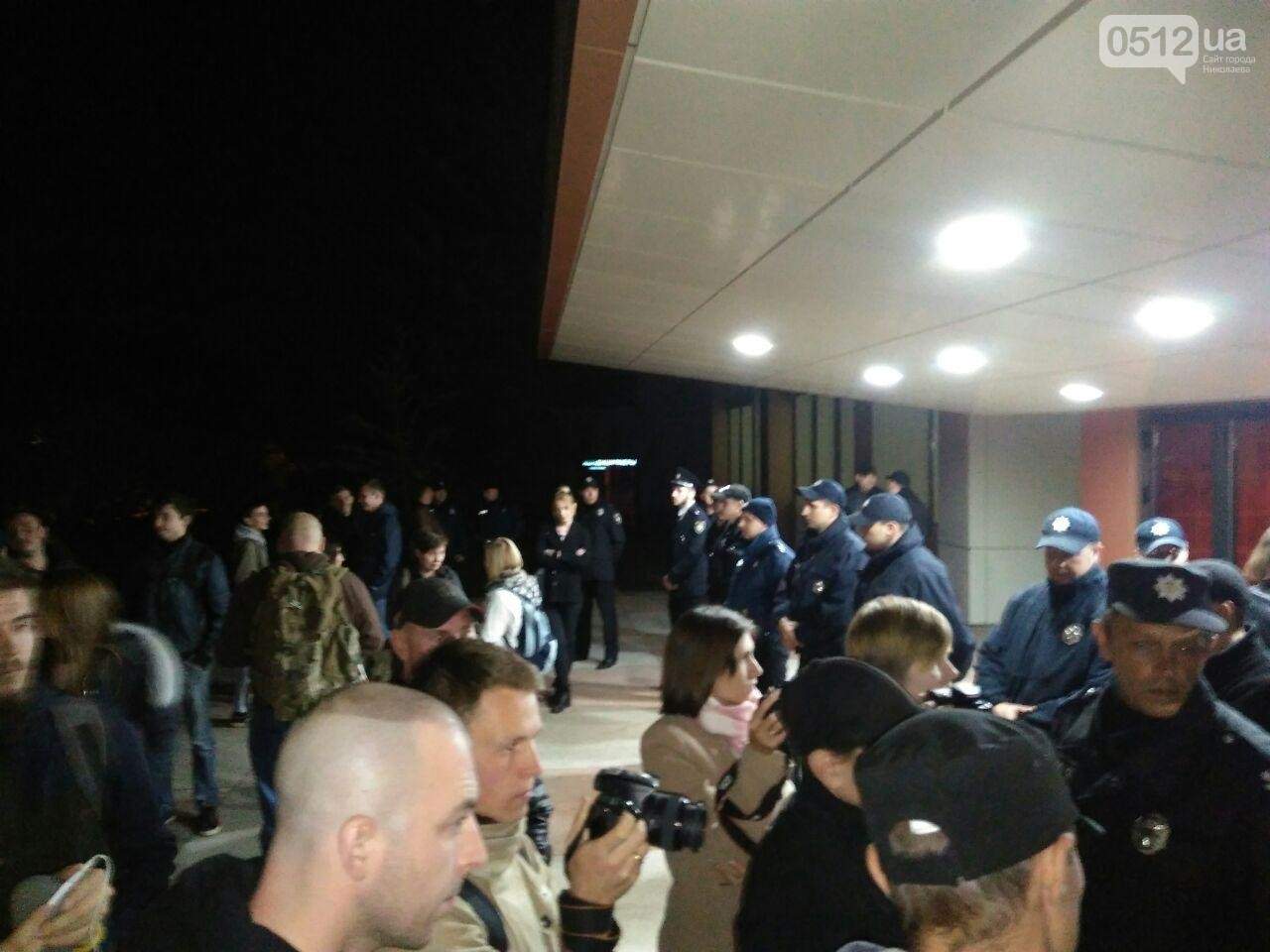 В Николаеве заминировано здание ОДК: Националисты пытаются сорвать концерт Бабкина (Фото)