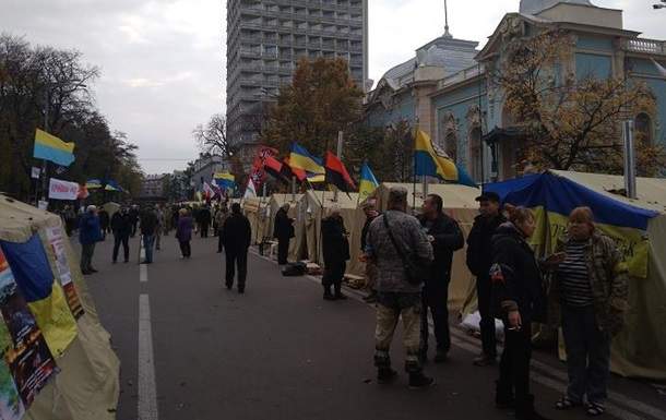 В ожидании вече: в Киеве под Верховной Радой 