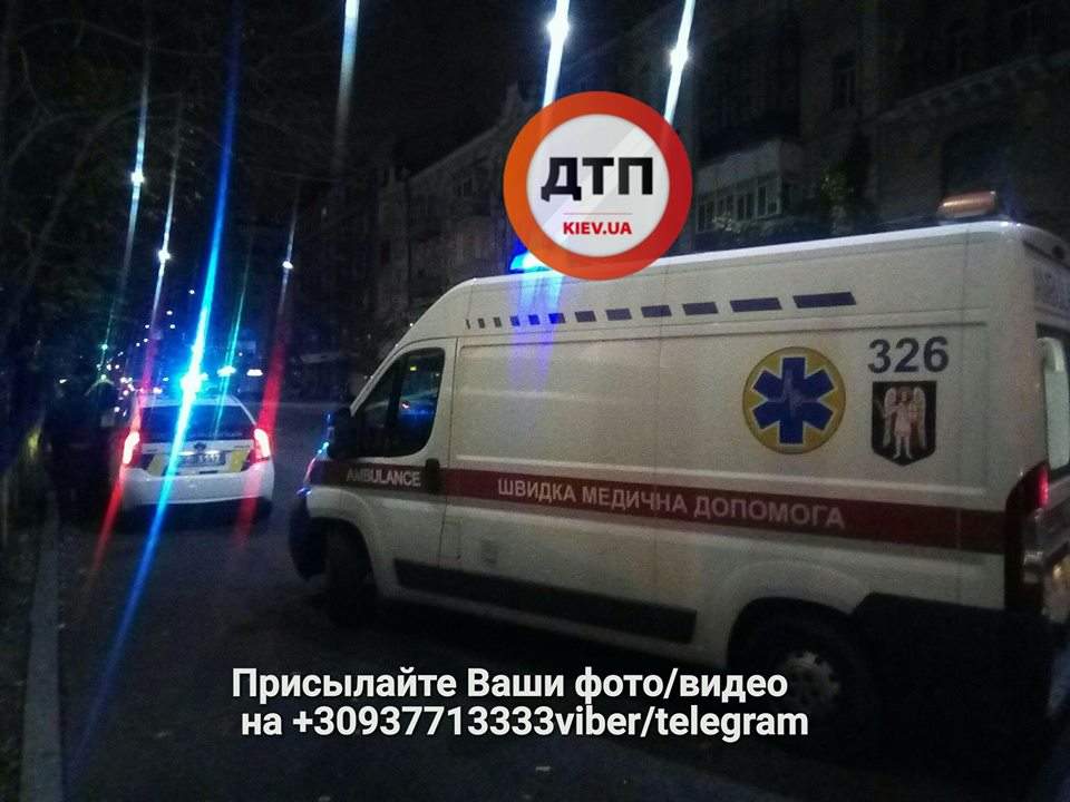 В Киеве произошло ДТП с пострадавшими из-за пьяного пешехода-нарушителя (Фото)