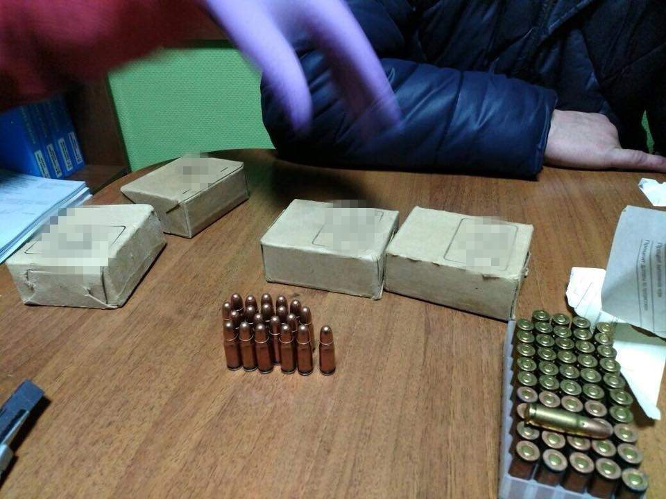В Полтавской области разоблачили незаконных торговцев оружием (Фото) 