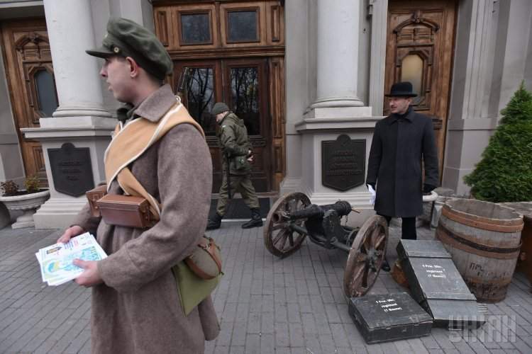 Во Львове воссоздали военно-историческое действо "Провозглашение ЗУНР"