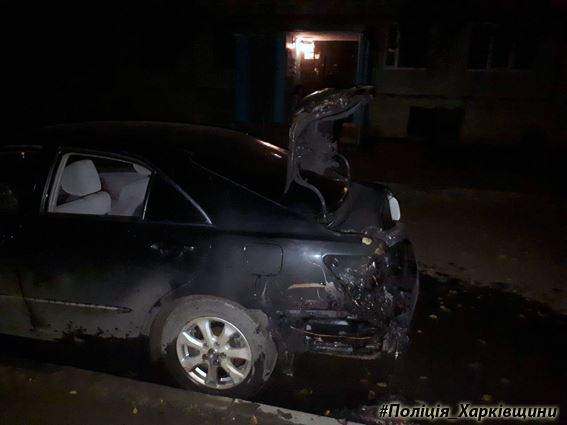 В Харькове злоумышленники подожгли 4 автомобиля (фото)