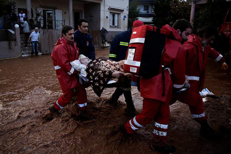 В Греции траур из-за гибели людей в результате масштабного наводнения