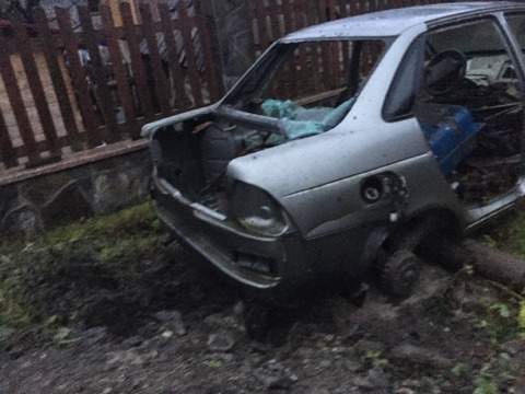 В Закарпатской области неизвестные бросили гранату в автомобиль местного депутата (фото)