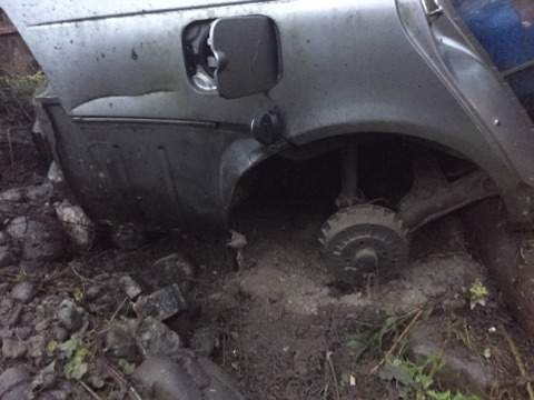 В Закарпатской области неизвестные бросили гранату в автомобиль местного депутата (фото)