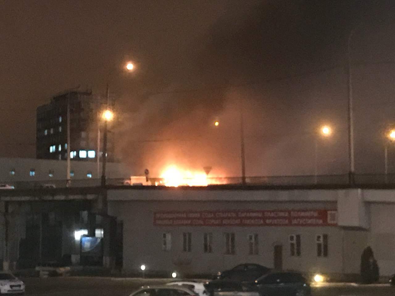 В Харькове сгорел троллейбус (фото, видео)