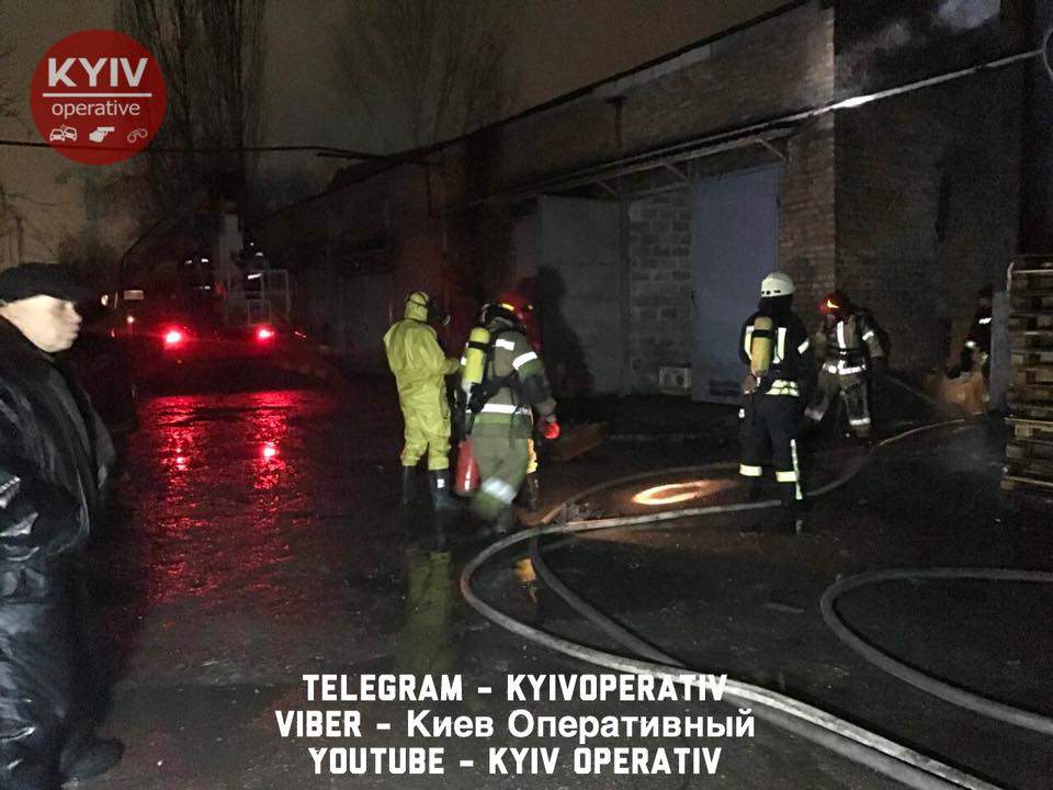 В Киеве произошел масштабный пожар (Фото)