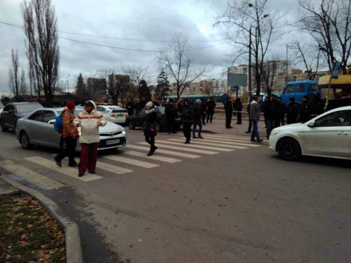 В Киеве жильцы микрорайона «Березняки» протестовали против строительства (фото)