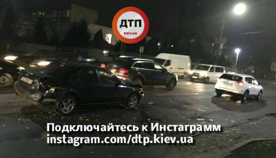 На Киевщине произошло пьяное ДТП с участием нескольких авто (Фото)