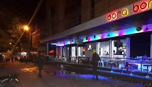 В Колумбии неизвестный бросил гранату в переполненный ночной клуб
