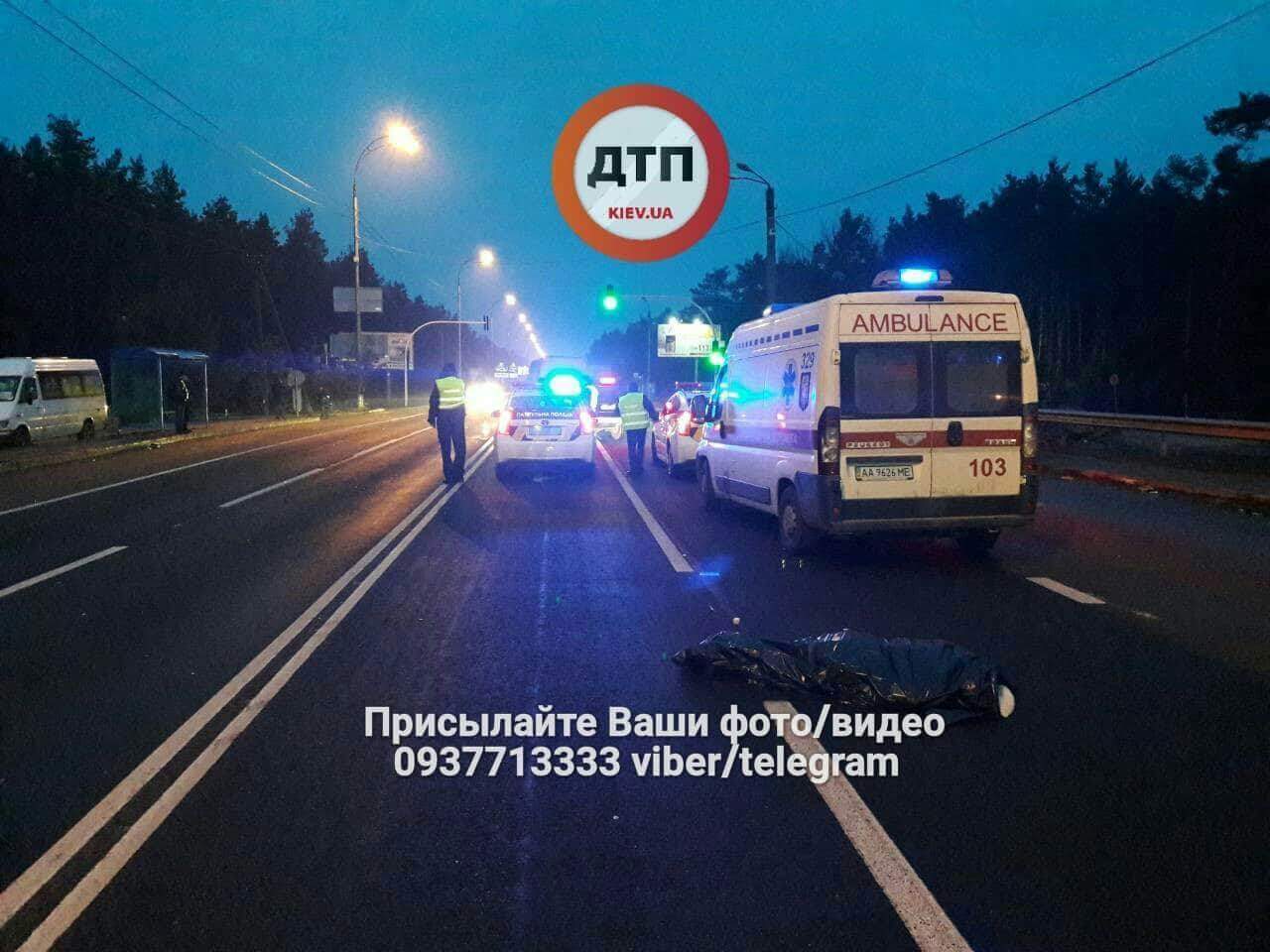 Жуткое ДТП под Киевом: водитель утверждает, что его авто угнали и вернули на место (фото)