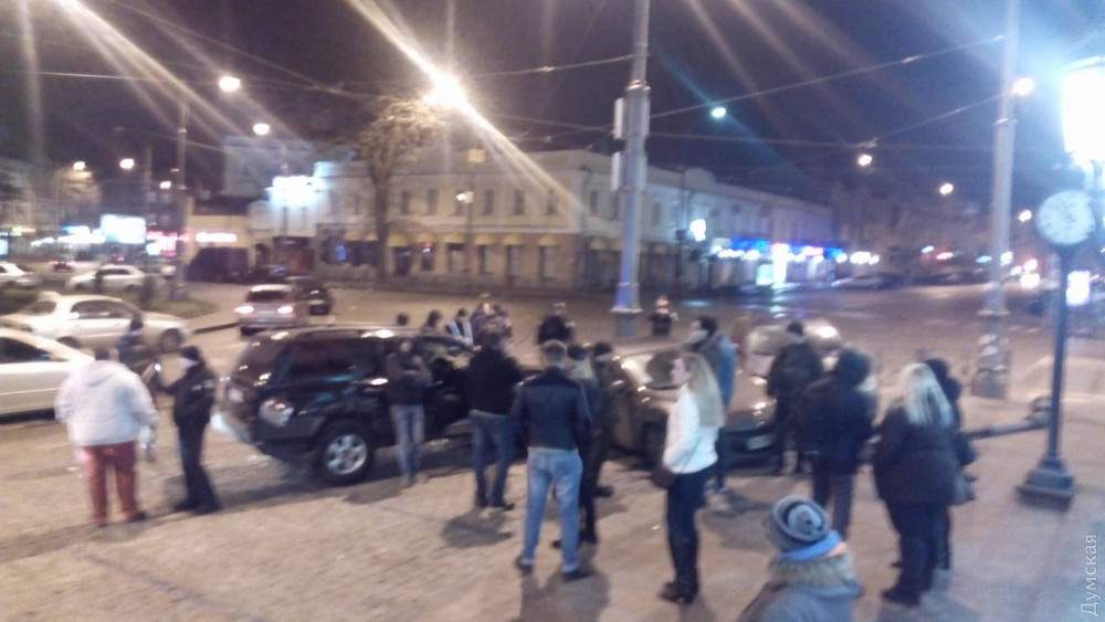 В Одессе неадекватный водитель устроил масштабное ДТП (фото)
