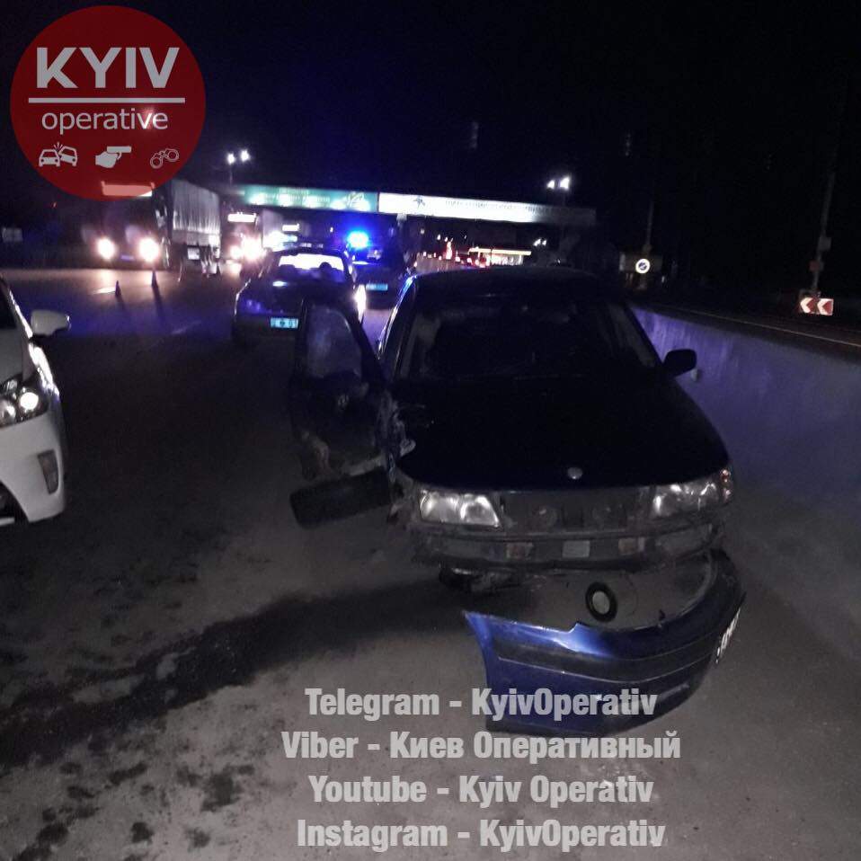 В Киевской области произошло серьезное ДТП с опрокидыванием (фото)