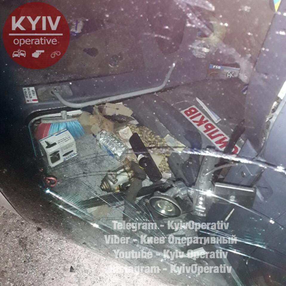 В Киевской области произошло серьезное ДТП с опрокидыванием (фото)