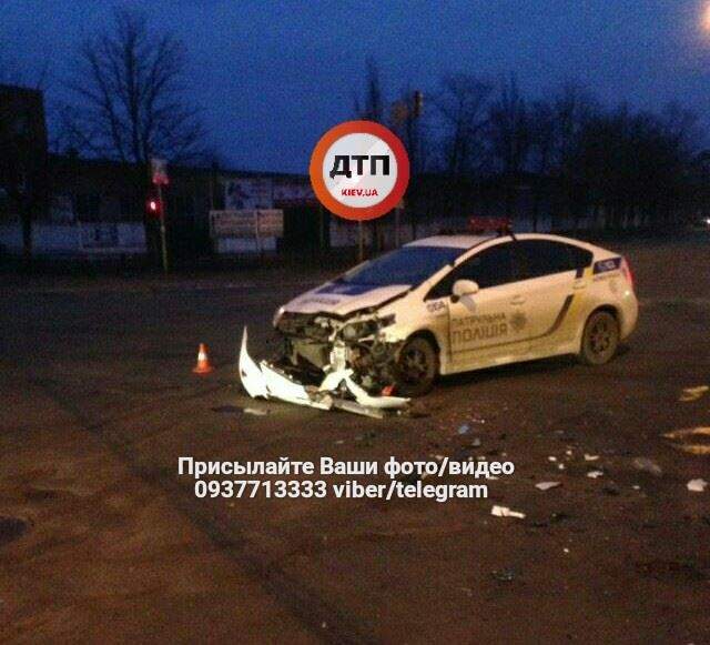 В Чернигове произошла серьёзная авария с участием полицейских (Фото)