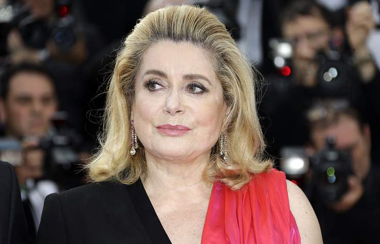 Известная французская актриса извинилась перед жертвами сексуального насилия