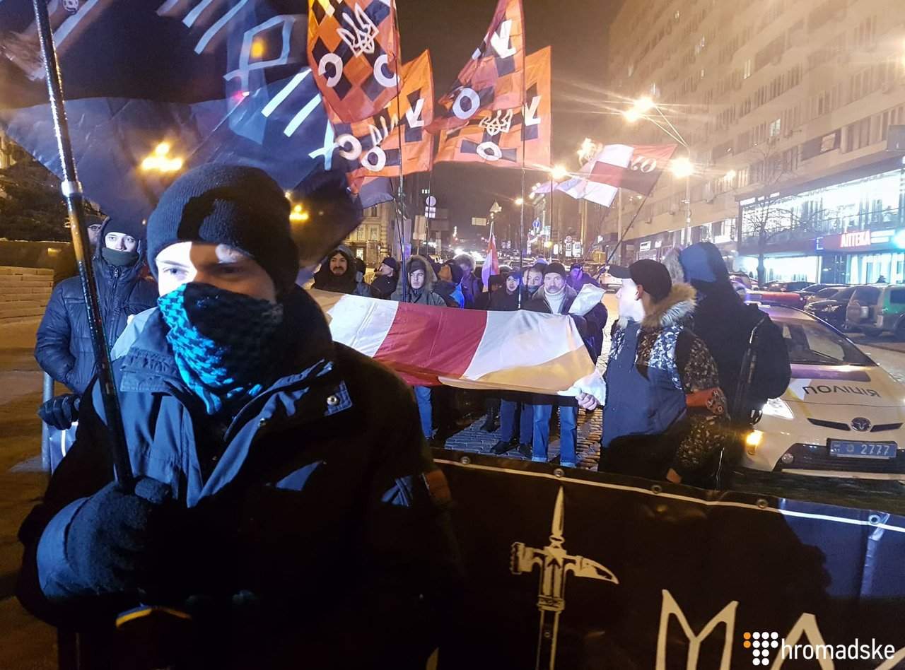 В Киеве проходит памятное шествие в честь участника Революции Достоинства (фото)
