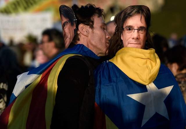 В Барселоне сторонники независимости Каталонии вышли на масштабную акцию (фото)