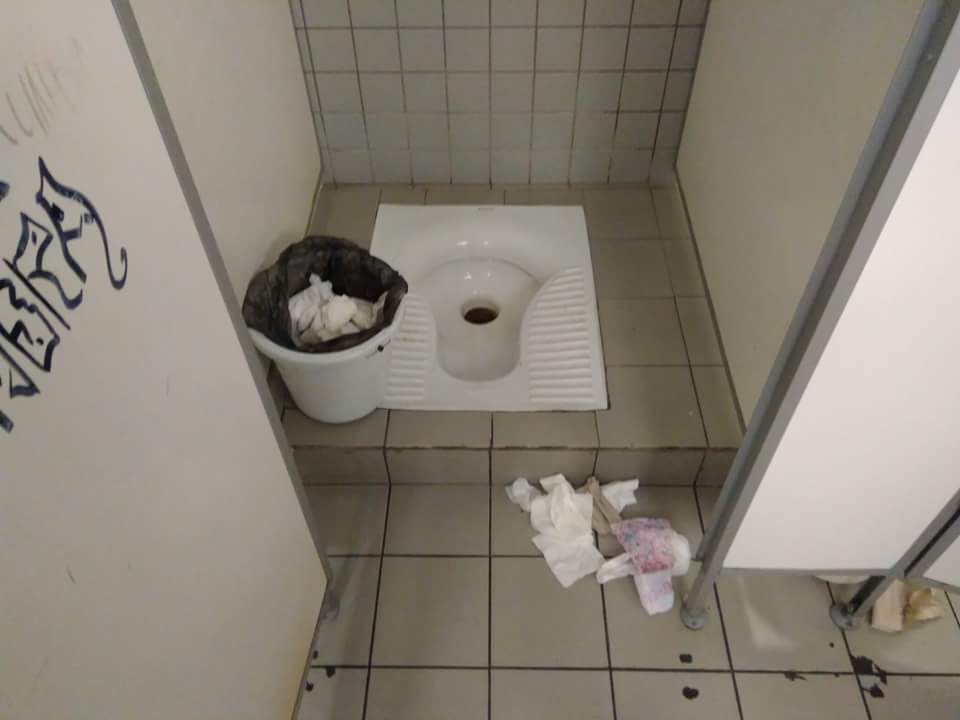 Одесситов шокировало состояние туалетов в одном из ТЦ (Фото)