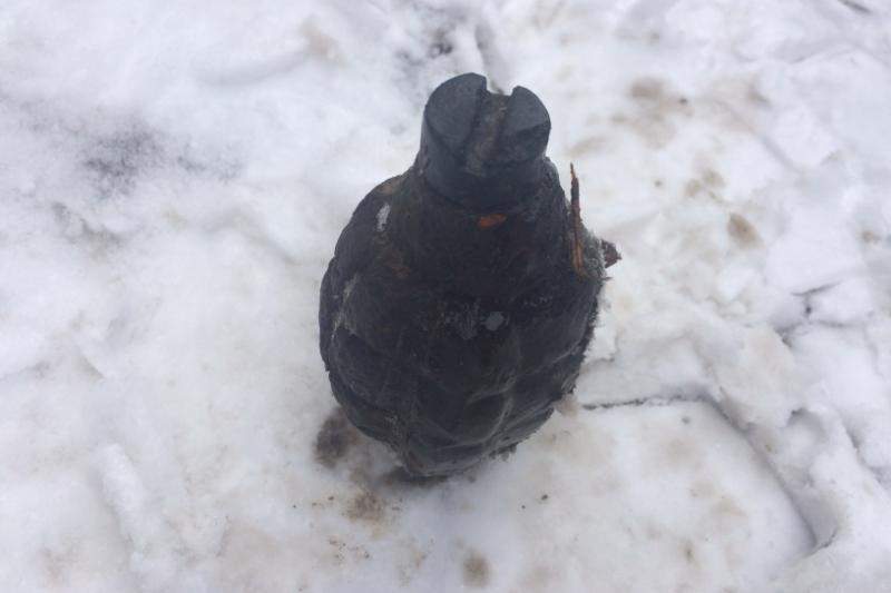 В Харьковской области ребенок обнаружил взрывоопасный боеприпас (фото)