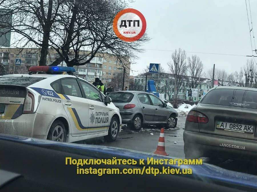 Смертельное ДТП под Киевом: пьяная женщина сбила участника АТО и пенсионерку (фото)