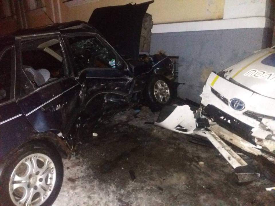 В Полтаве полицейское авто врезалось в нарушителя ПДД (Фото)