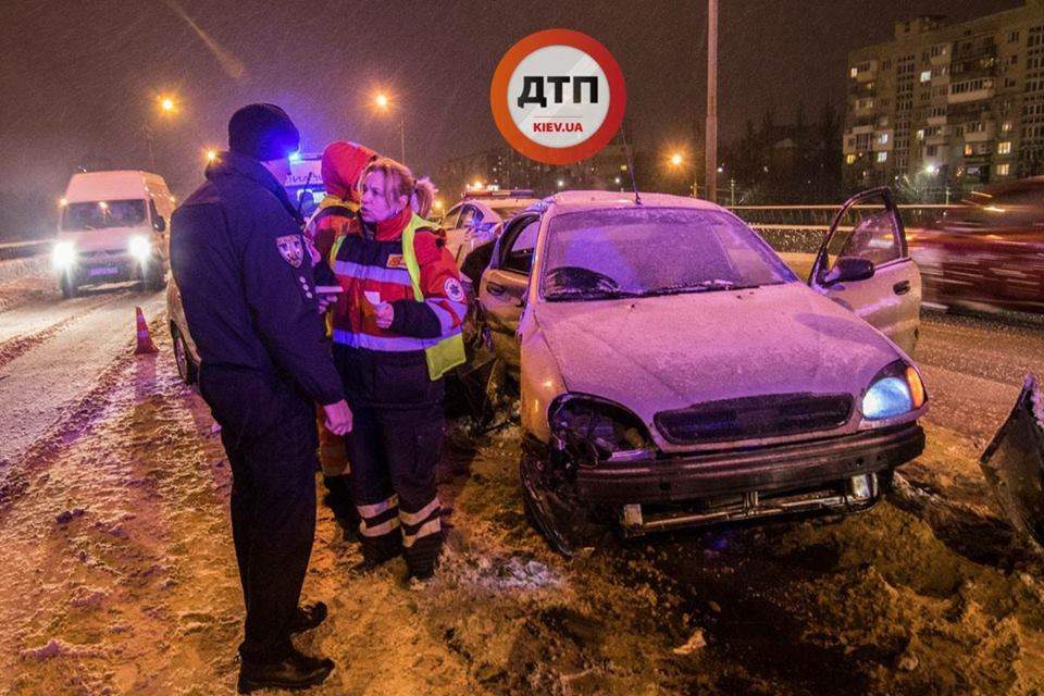В Киеве столкнулись два автомобиля 