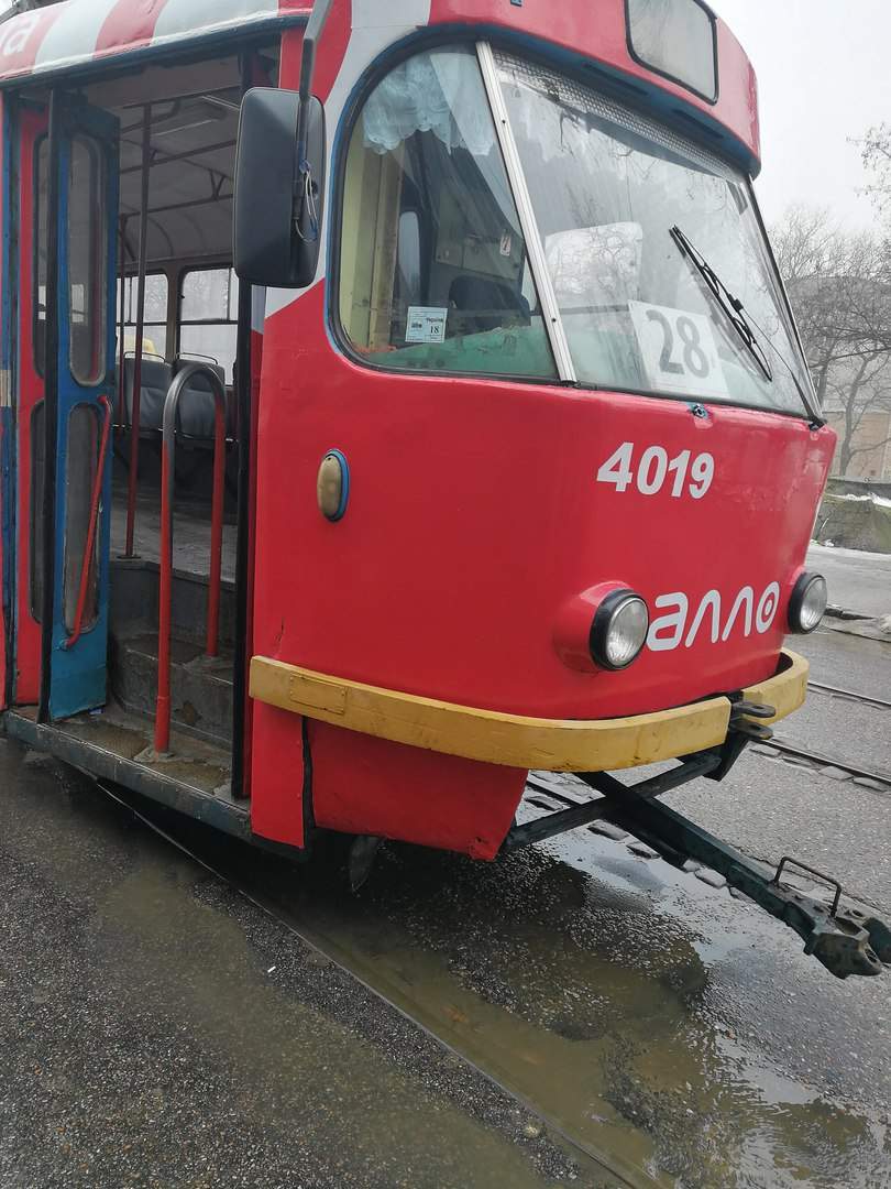 В Одессе "герой парковки" заблокировал движение трамваев (фото)