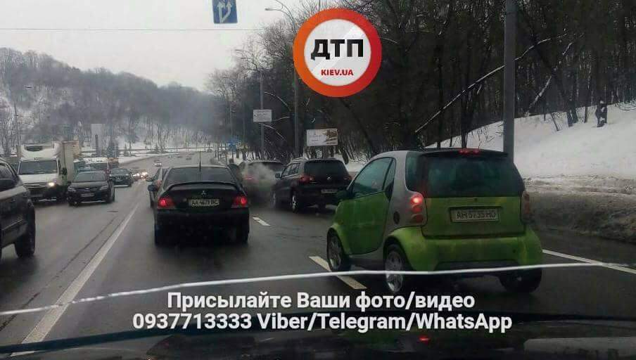 В Киеве столкнулись сразу 7 автомобилей (фото)