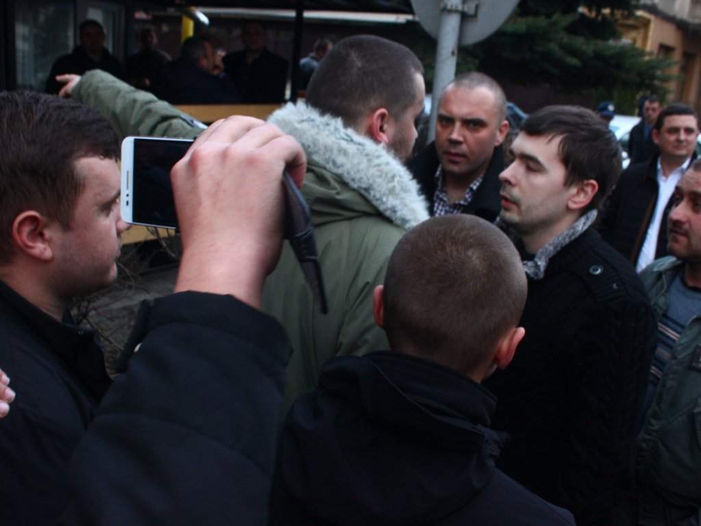 Националисты "Карпатской Сечи" объявили охоту на псевдоактивистов и будут "взимать расплату" (фото)