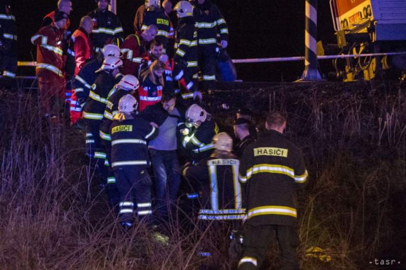Жертвами железнодорожной катастрофы в Словакии стали 18 человек (фото)