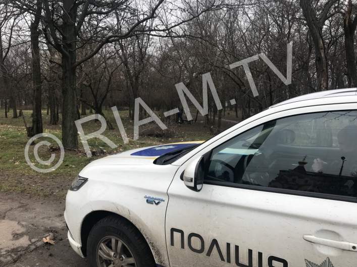 В Николаеве прямо на улице обнаружили повешенный труп (фото)