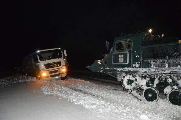 Украинцы снова оказались в "снежном плену" (Фото)