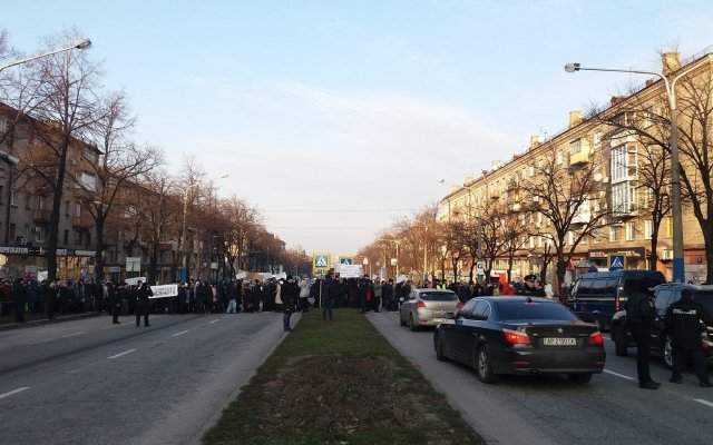 В Запорожье состоялась массовая акция протеста работников "Запорожьеоблэнерго"
