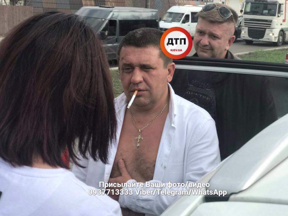 В Киеве произошло пьяное ДТП, пострадали два человека (фото)