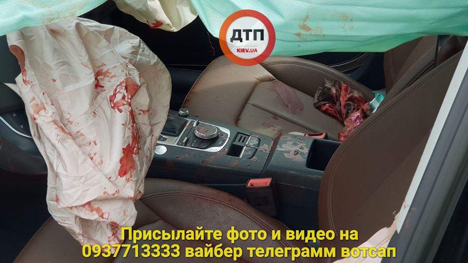В Киеве произошло пьяное ДТП,  разбито 3 авто, есть пострадавшие (фото)
