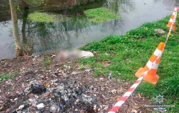 На Буковине  из реки местные жители достали мертвого младенца в полиэтиленовом пакете