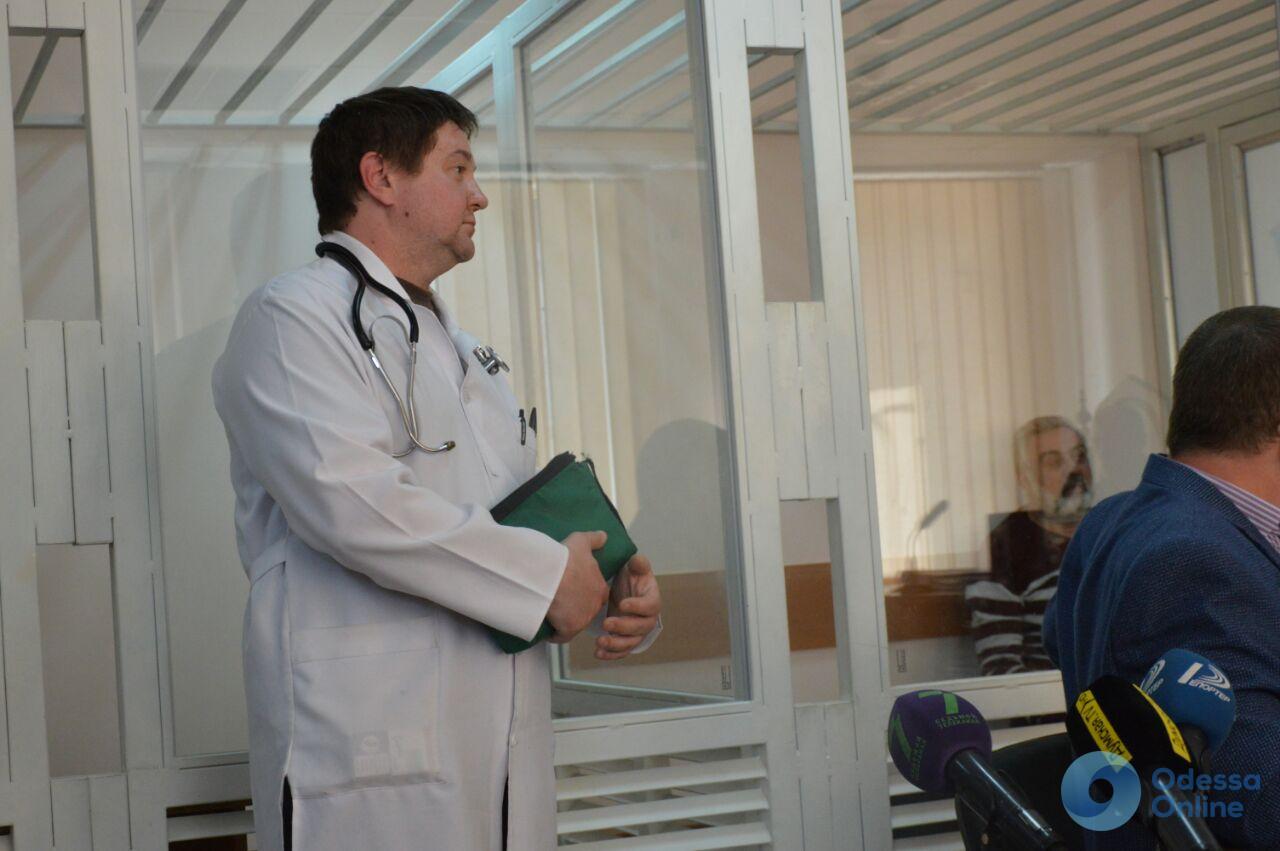 В Одессе экс-директора детского лагеря "Виктория" госпитализировали во время суда