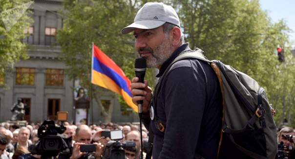 В Ереване начался разгон митинга. Задержан лидер оппозиции