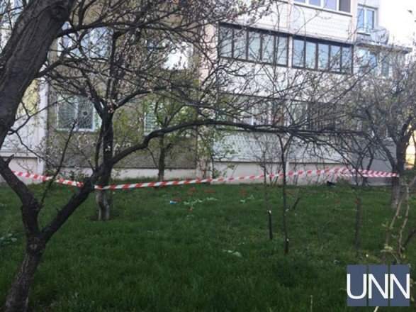 В Киеве женщина выпала из окна  12-этажного жилого дома