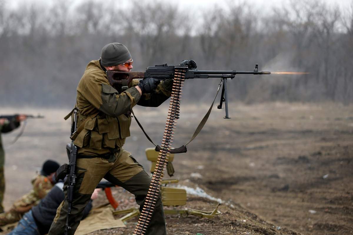 За сутки в АТО 4 украинских солдат получили ранение
