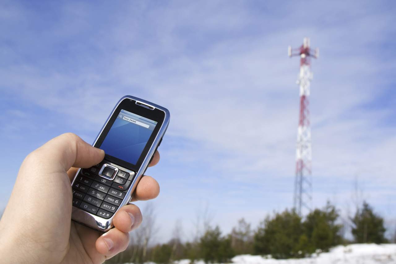 В Луганске пропала мобильная связь