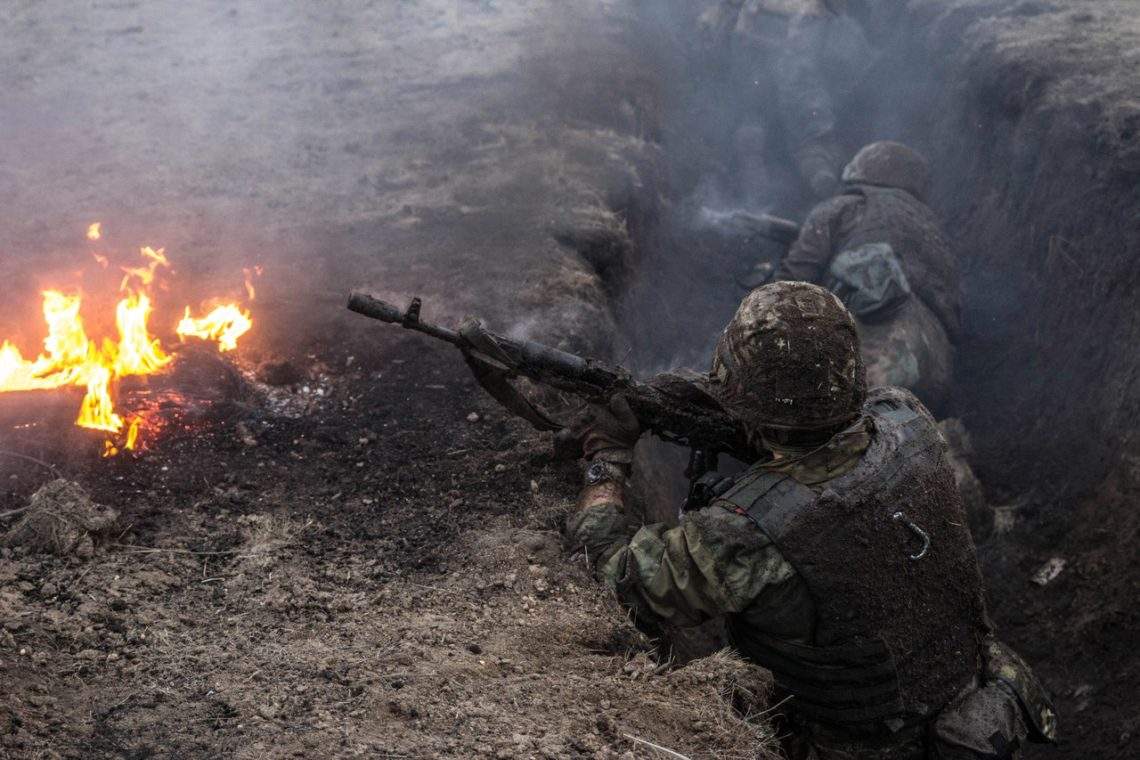 В зоне АТО 11 украинских солдат получили ранения