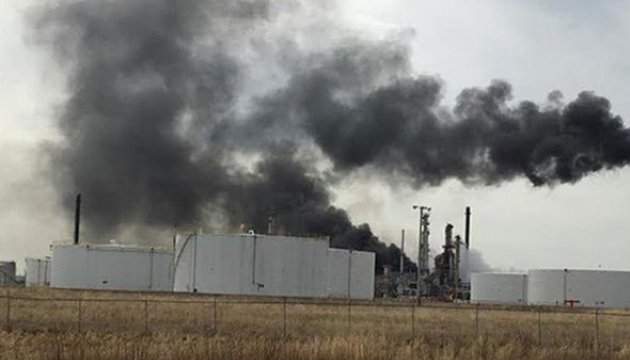 На нефтеперерабатывающем заводе в США прогремел взрыв (видео)