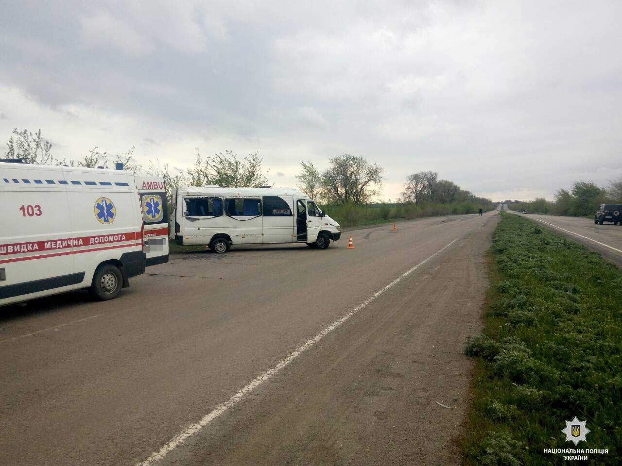 В Днепропетровской области  маршрутка с пассажирами попала в ДТП, пострадали пять человек