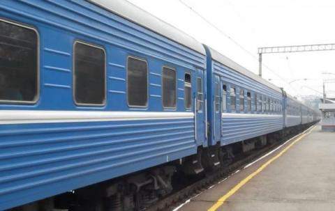 На Львовщине под колесами поезда трагически погибла женщина