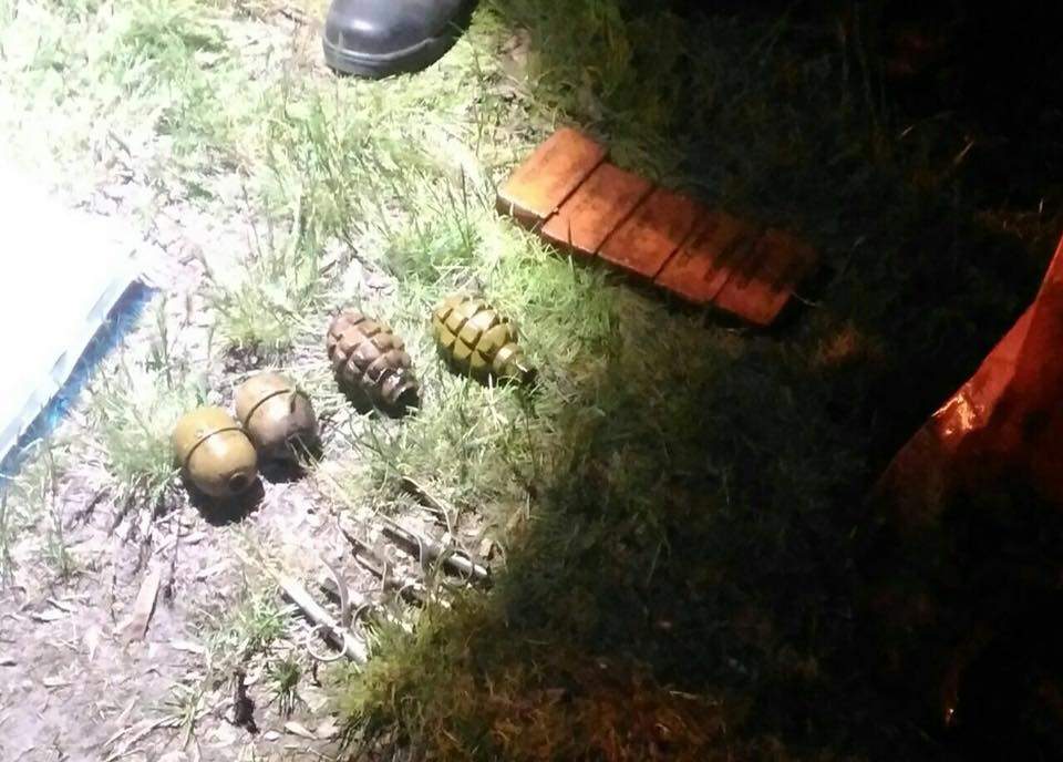 В Киеве нашли схрон с оружием и боеприпасами (фото)