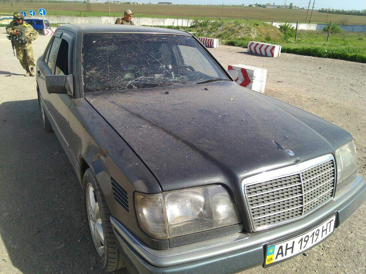 В Донецкой области КПВВ "Гнутово" подвергся обстрелу (фото)