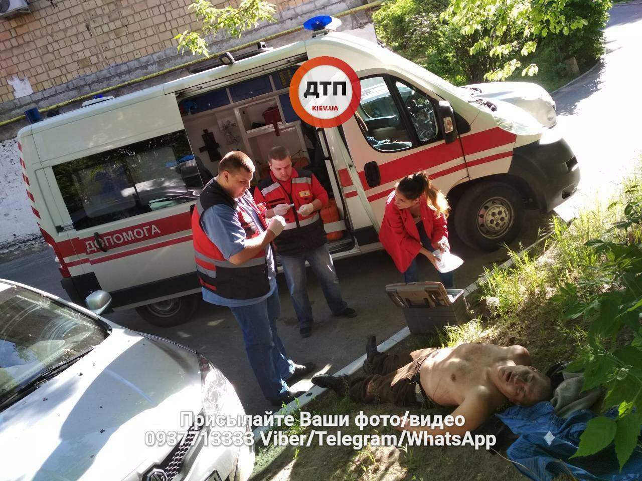 В Киеве из автомобиля выбросили мужчину с передозировкой: введен план 